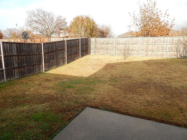 Building Photo - ***Pre- Marketing*** Cozy 3-Bedroom Home w...