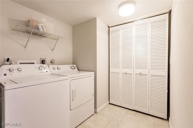 Building Photo - 3032 Sandpiper Bay Cir