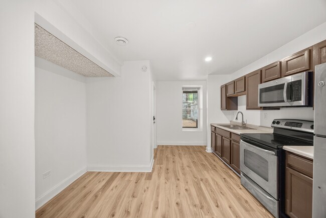 Building Photo - 2228 S. Wood-BSMT
