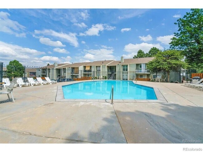 Building Photo - 7250 S Gaylord St