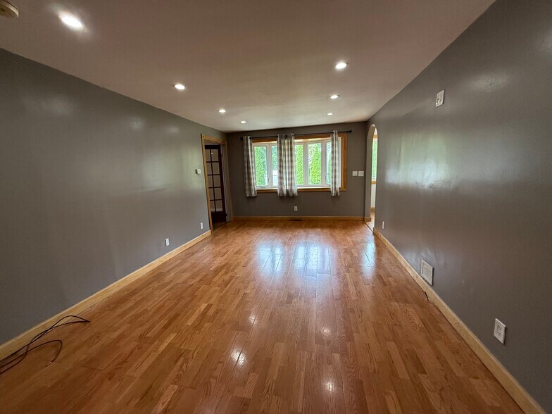 living room - 28 Lake Rd