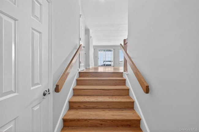 Building Photo - 2003 Regent Dr