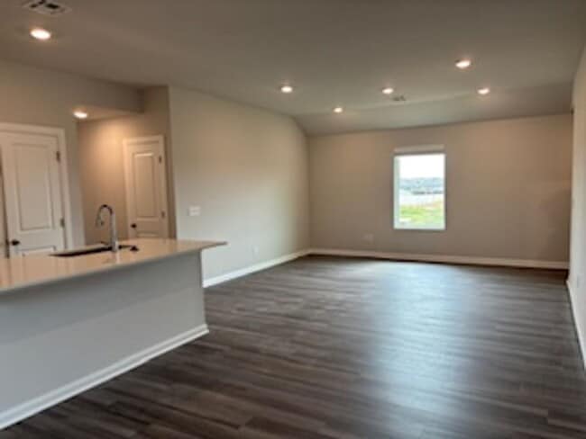 Building Photo - Beautiful New Home!
