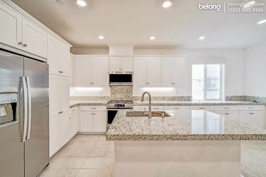 Building Photo - 1523 St Simon Cir