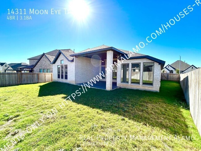 Building Photo - AVAILABLE NOW! Lovely 4 Bedroom / 3.5 Bath...