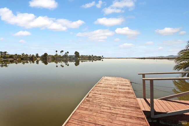 Building Photo - 8 Caribe Isle