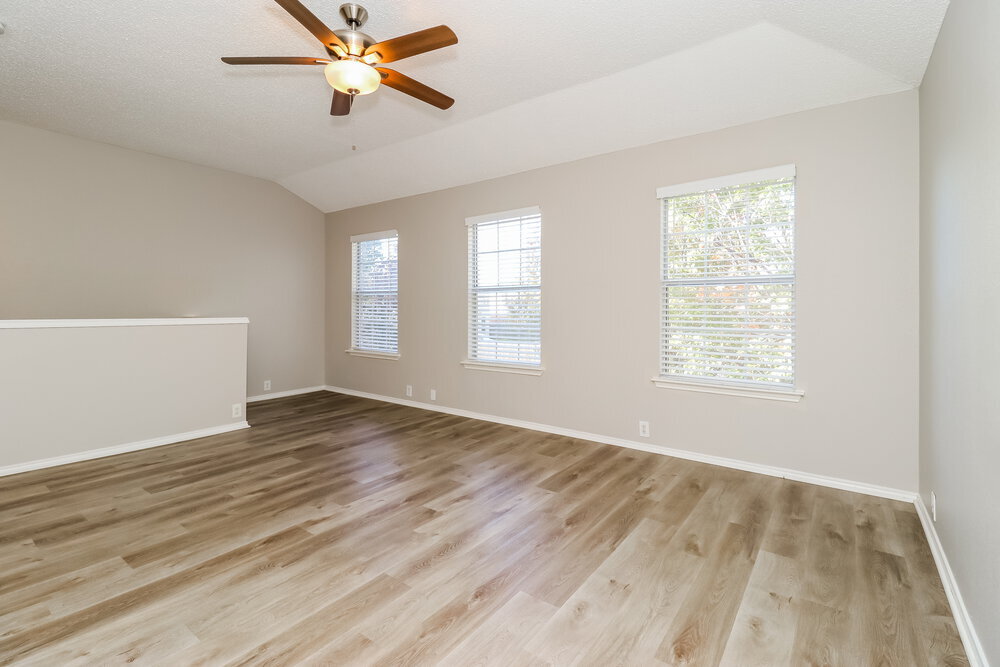 Building Photo - 8425 Vicksburg Ln