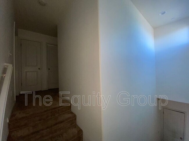 Building Photo - 1826 W Van Gogh