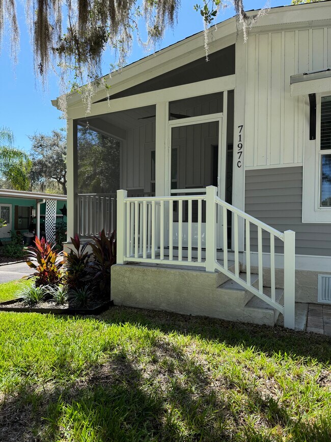 Building Photo - 7197A Holyoke Ct