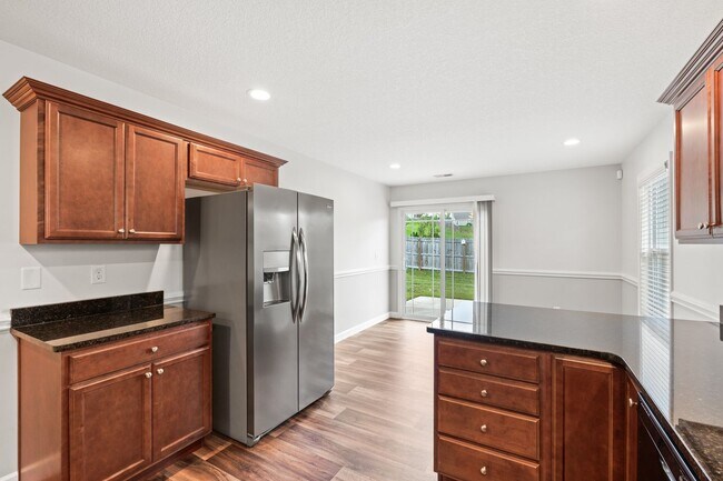 Building Photo - 3 BR, 2 BA 2-Car Garage Modern Ranch Livin...