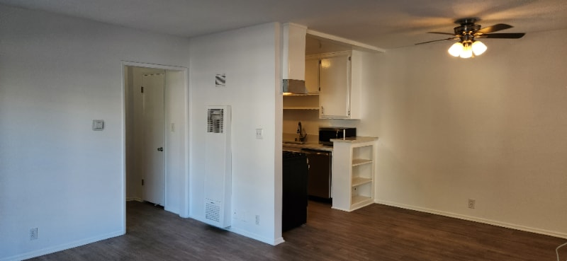 Building Photo - 545 Hayworth Ave