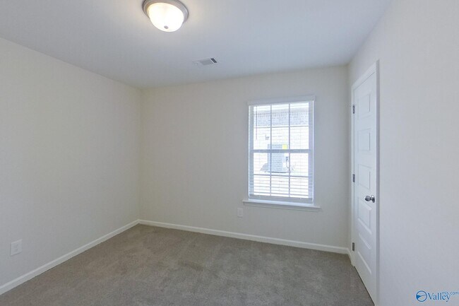 Building Photo - 781 Park Ln