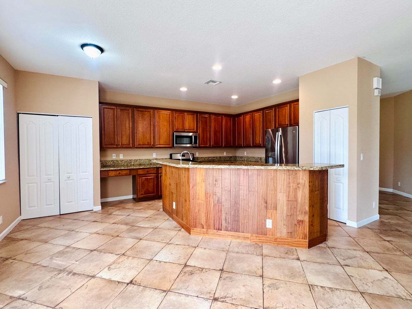 Building Photo - 116 Hamilton Ter