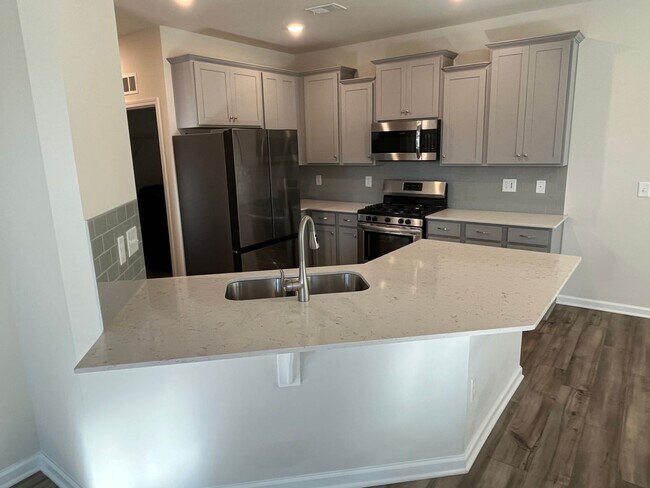 Building Photo - Newly Built 3 Bed + Loft Home in The Palis...