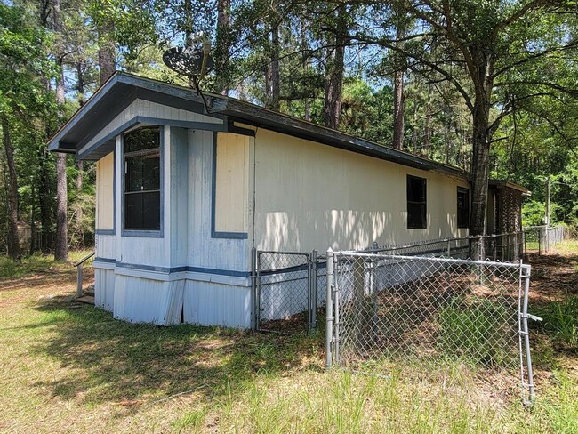 Building Photo - 124 Mockingbird Ln