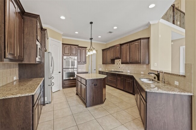 Building Photo - 2515 Sentry Oak Way