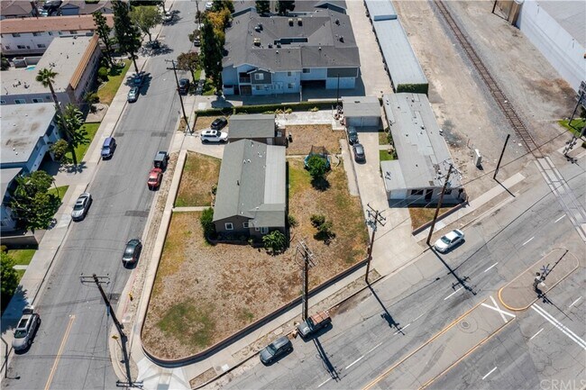 Building Photo - 9412 Nance Ave