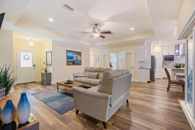 Building Photo - 2339 Datura St