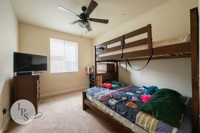 Building Photo - Sanger Home, 4BR/3BA, Near HighSchool + Parks -  Large Side Lot Included