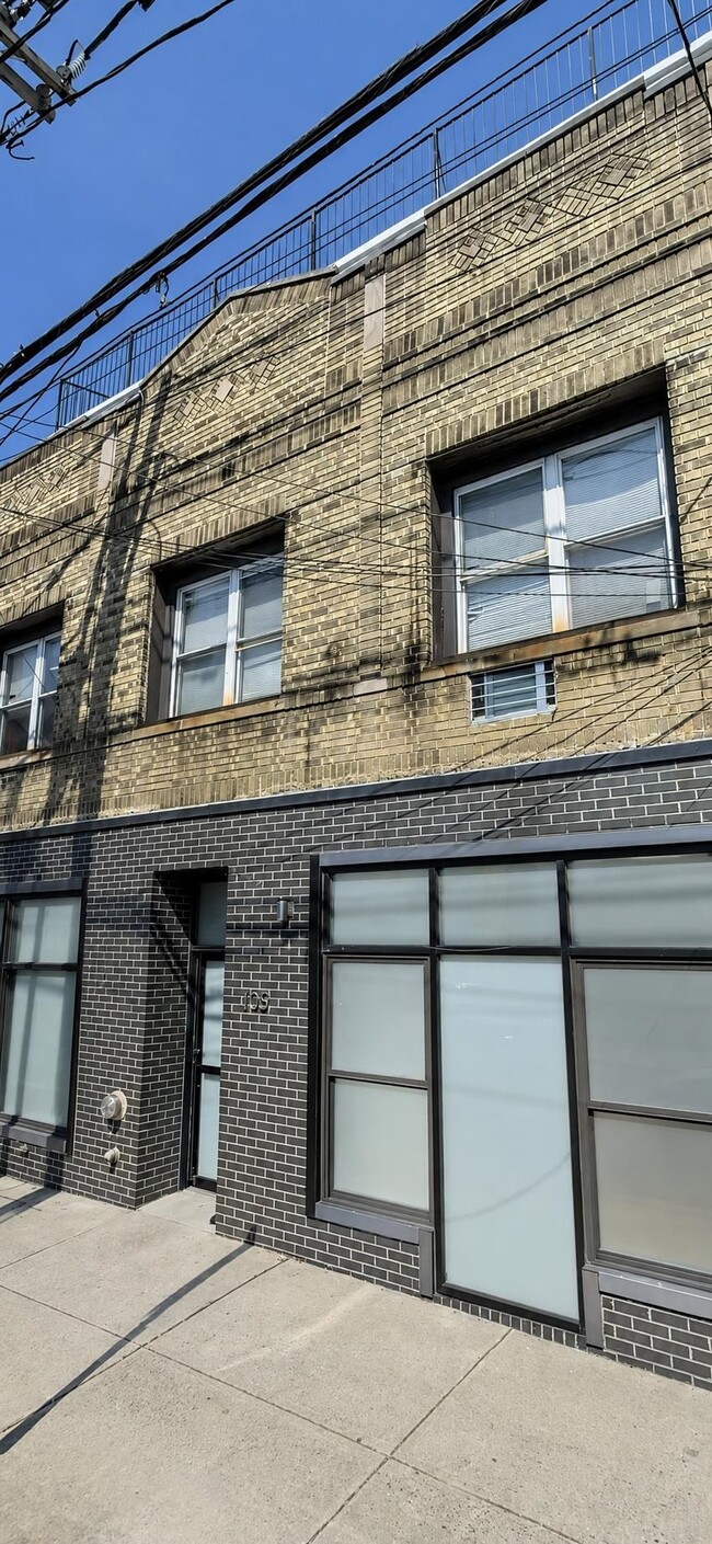 Building Photo - 105 Old Bergen Rd