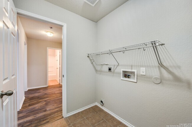 Building Photo - 308 Lonestar Gait