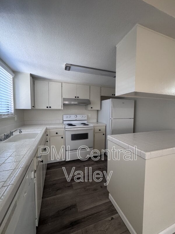 Building Photo - 1442 Briarwood Way