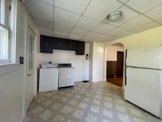 Building Photo - Adorable 3 Bedroom Twin FOR RENT in Millville NJ $1600