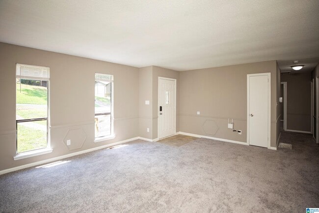 Building Photo - 3142 Sleepy Hollow Dr