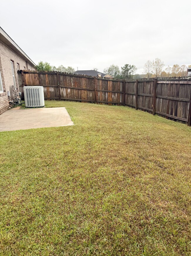 Building Photo - 114 Cottage Ave