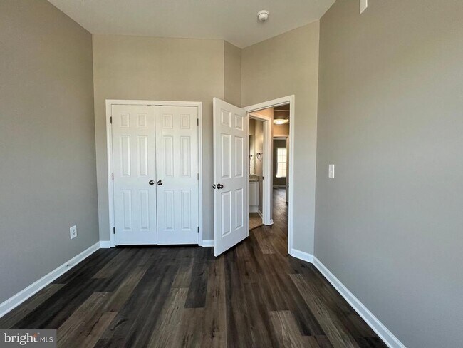 Building Photo - 17 Snead Drive.