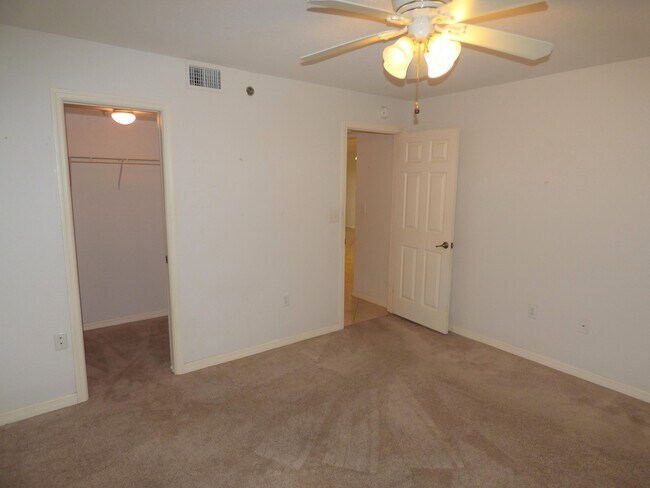 Building Photo - Rolls Landing Condo- Gated community with all the features