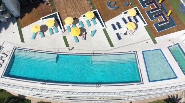 Building Photo - 92 SW 3rd St