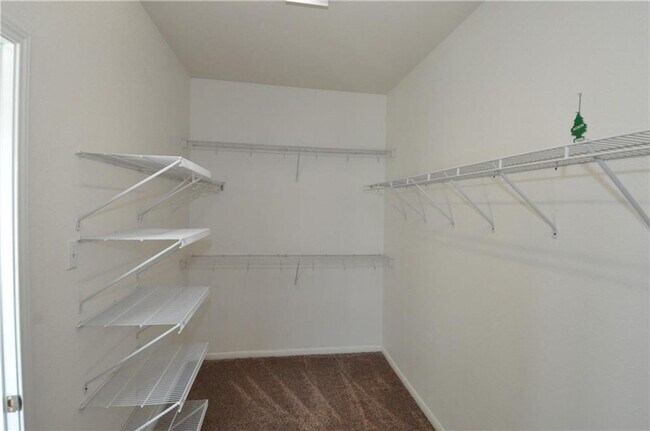 Building Photo - Beautiful home walking distance to Hutto H...