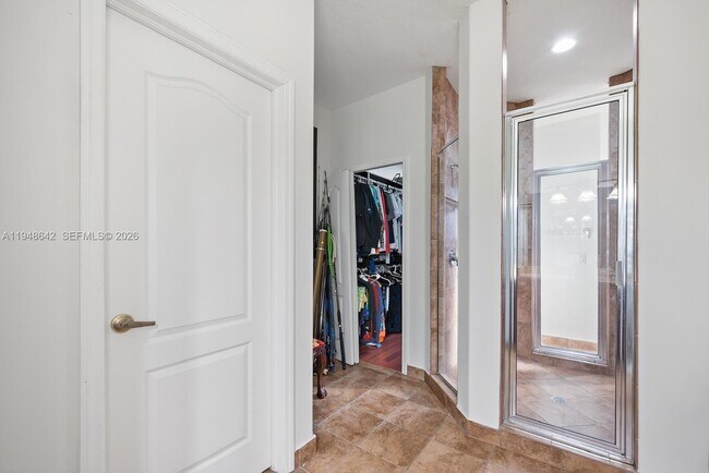 Building Photo - 1360 SW 142nd Ave