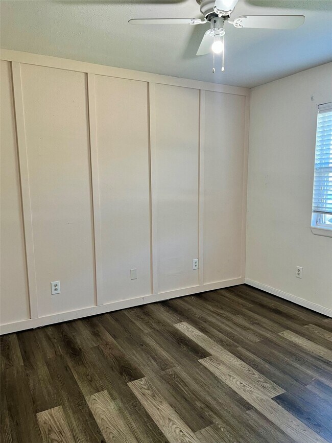 Building Photo - 3311 Crestmeadow Dr