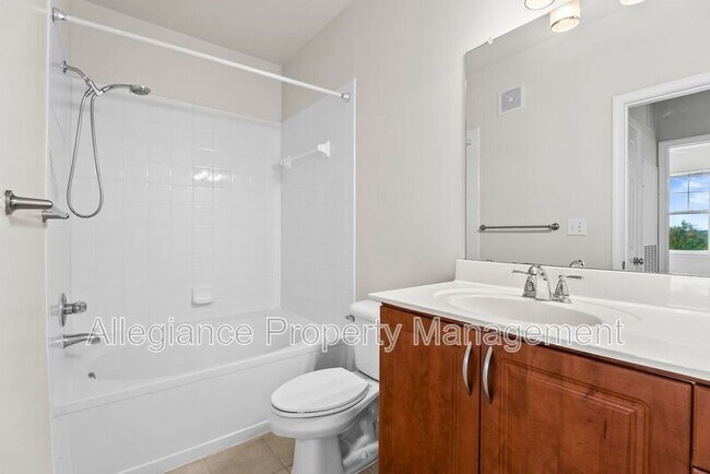 Building Photo - 12929 Centre Park Cir