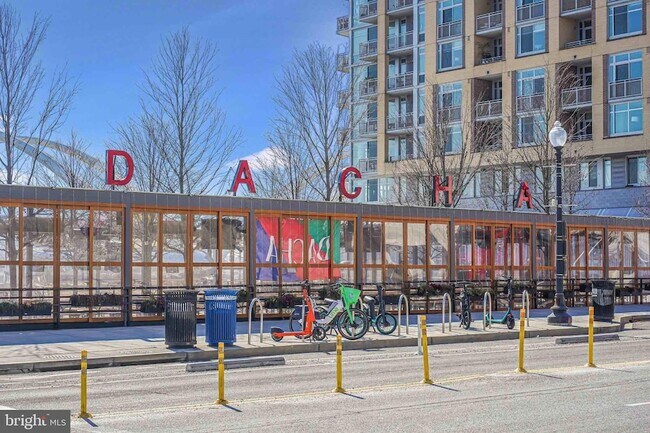 Building Photo - 70 N Street SE Unit 913