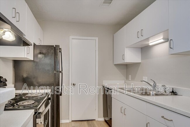 Building Photo - 2515 Center West Parkway - 11H