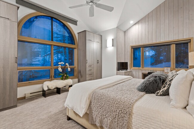 Building Photo - 34 Stellar Ln