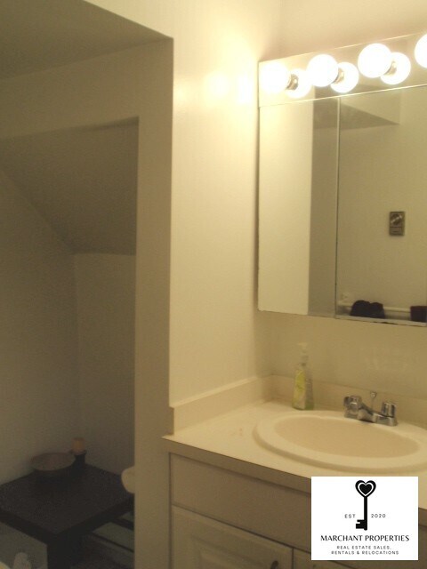 Building Photo - 20 John St