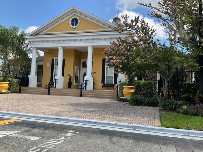 Building Photo - Gorgeous - Completely updated 2 bed 2 bath...