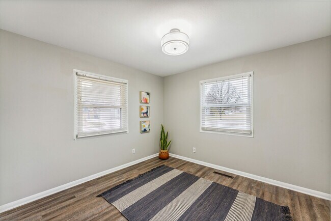 Building Photo - 4554 Moraine Ave