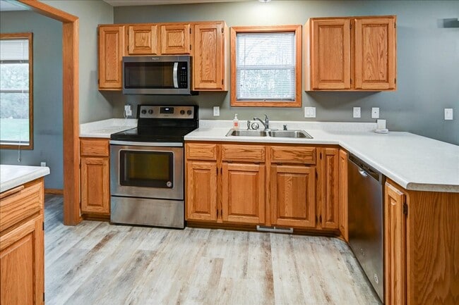 Building Photo - 400 Muirfield Ct