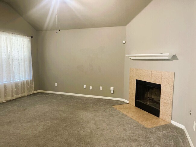 Building Photo - 1410 Danby Heath Ln