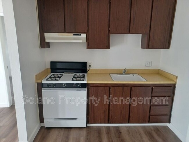 Building Photo - 1955 Grande Cir