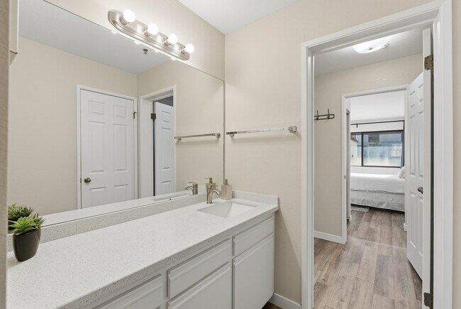 Building Photo - 153 California Ave