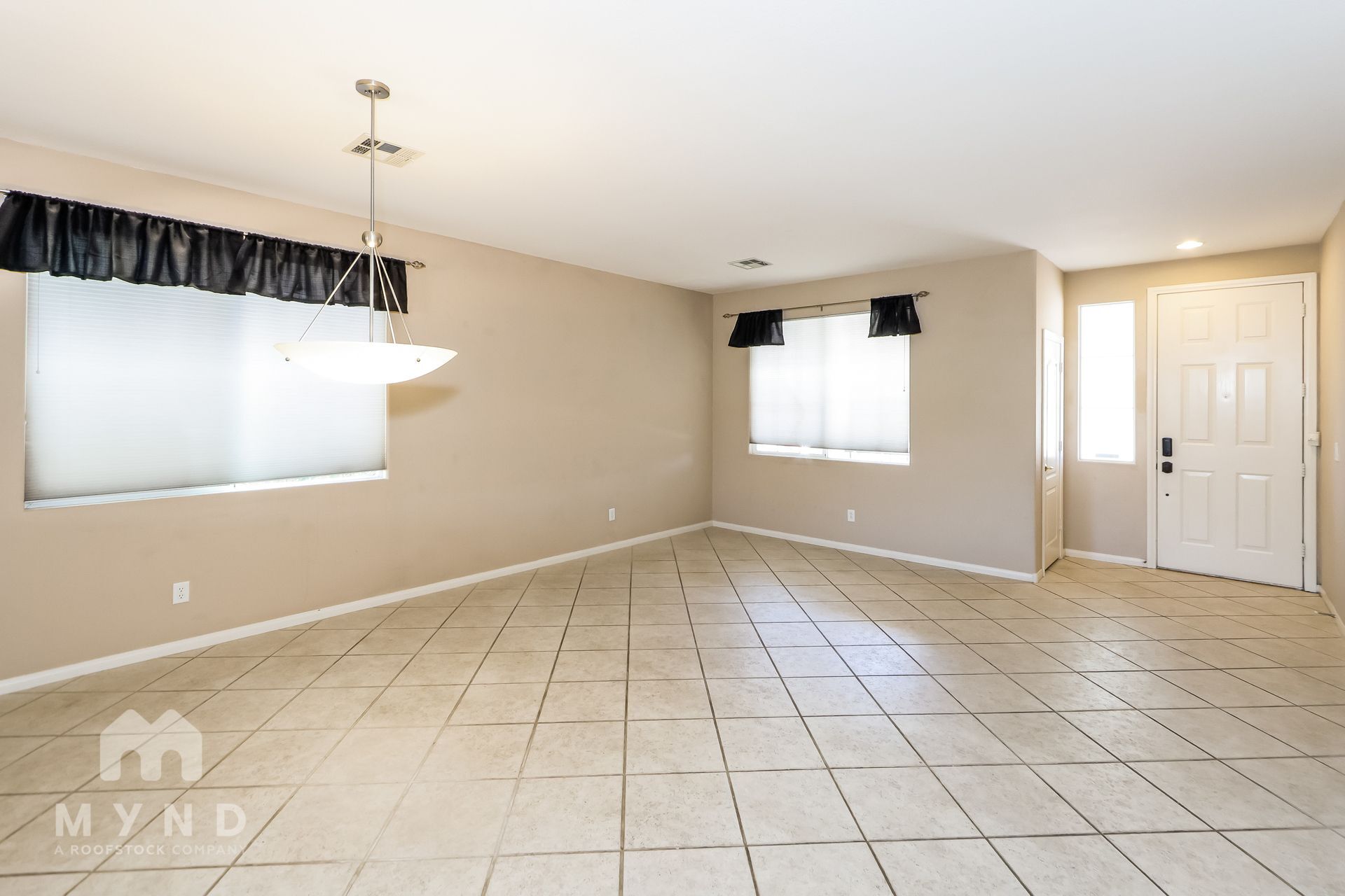 Building Photo - 2728 La Porte Ct