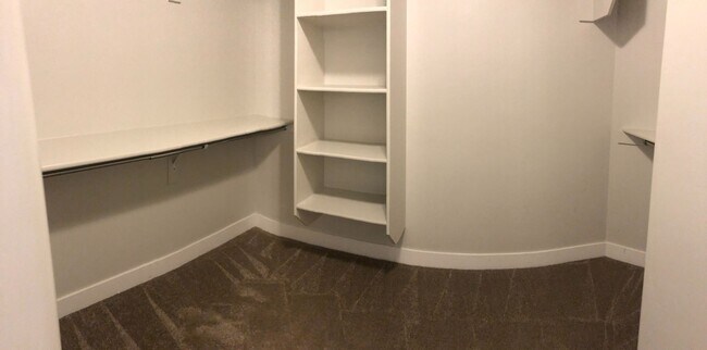 Building Photo - AMAZING HOME IN SOUGHT AFTER EXCHANGE DEVELOPMENT W/ 2 CAR GARAGE