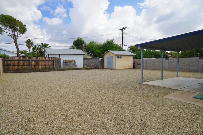 Building Photo - 4327 N 17th Ave