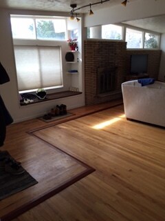 Sunny entry and living room - 1224 Westward Dr